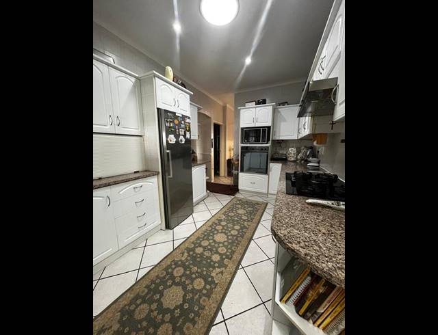 5 BEDROOM HOUSE FOR SALE IN ROME GLEN